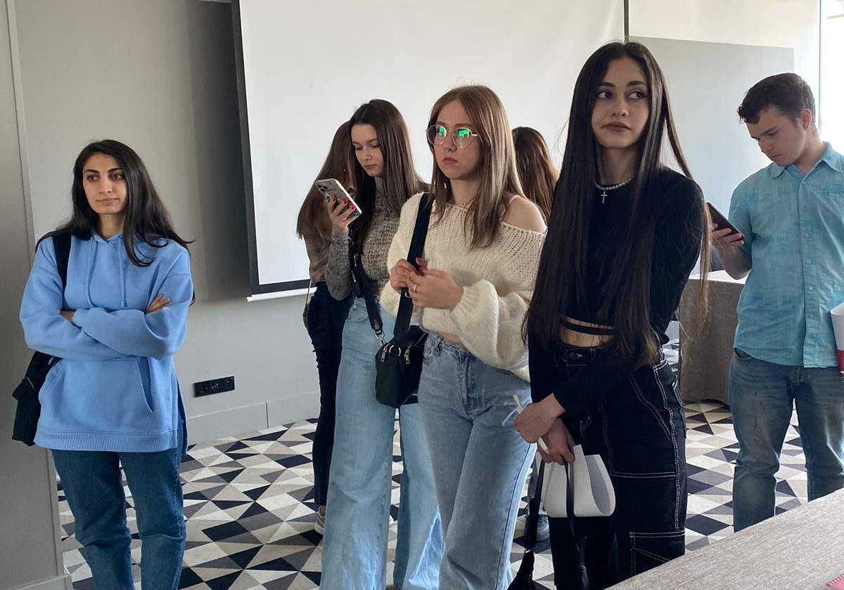 Студенты АК посетили Azimut City Hotel