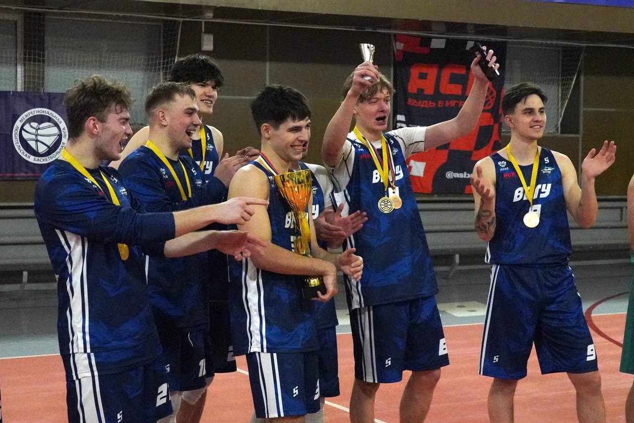 Сборная ВВГУ завоевала «золото» чемпионата Приморья по баскетболу