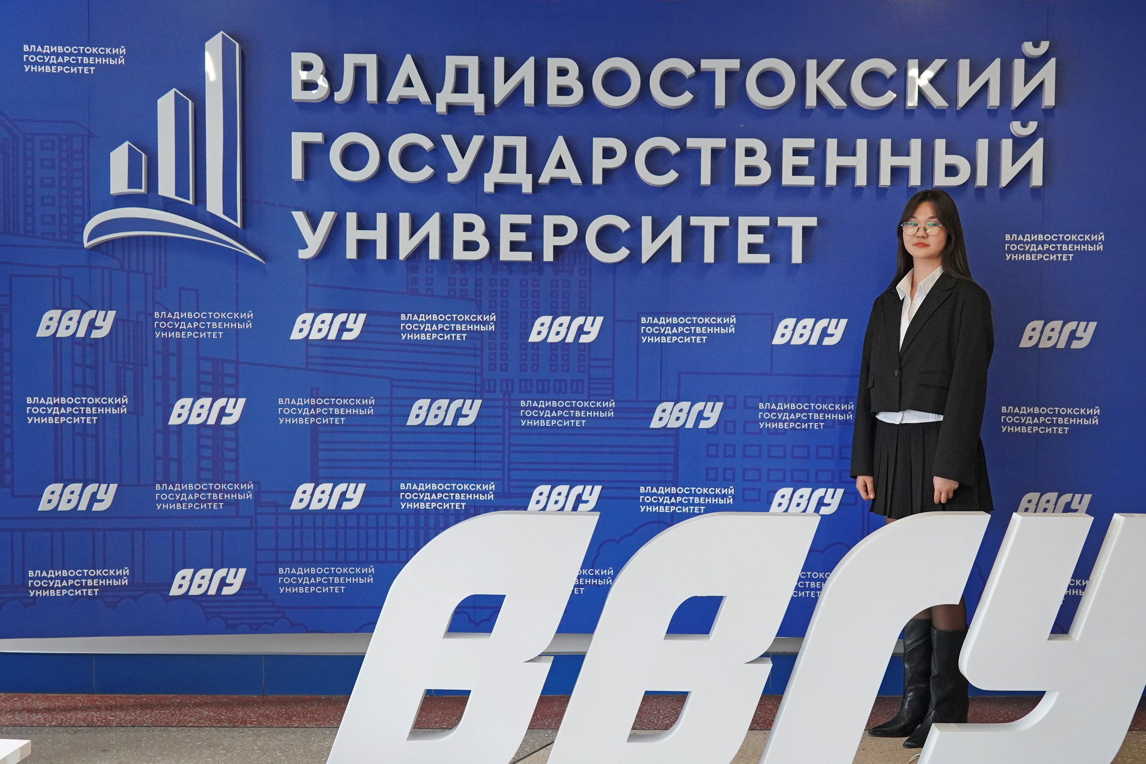 Студенты ВВГУ успешно завершили диктант по основам российской государственности