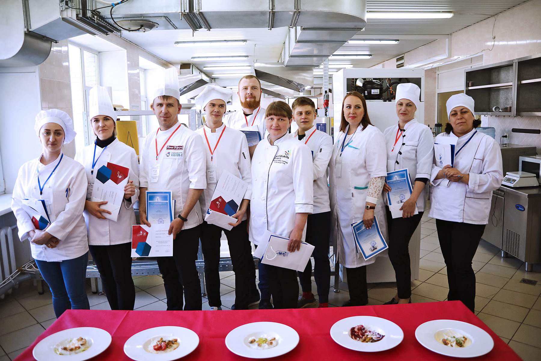 Результаты радуют: во ВГУЭС состоялся демоэкзамен по стандартам WorldSkills по компетенции «Поварское дело»