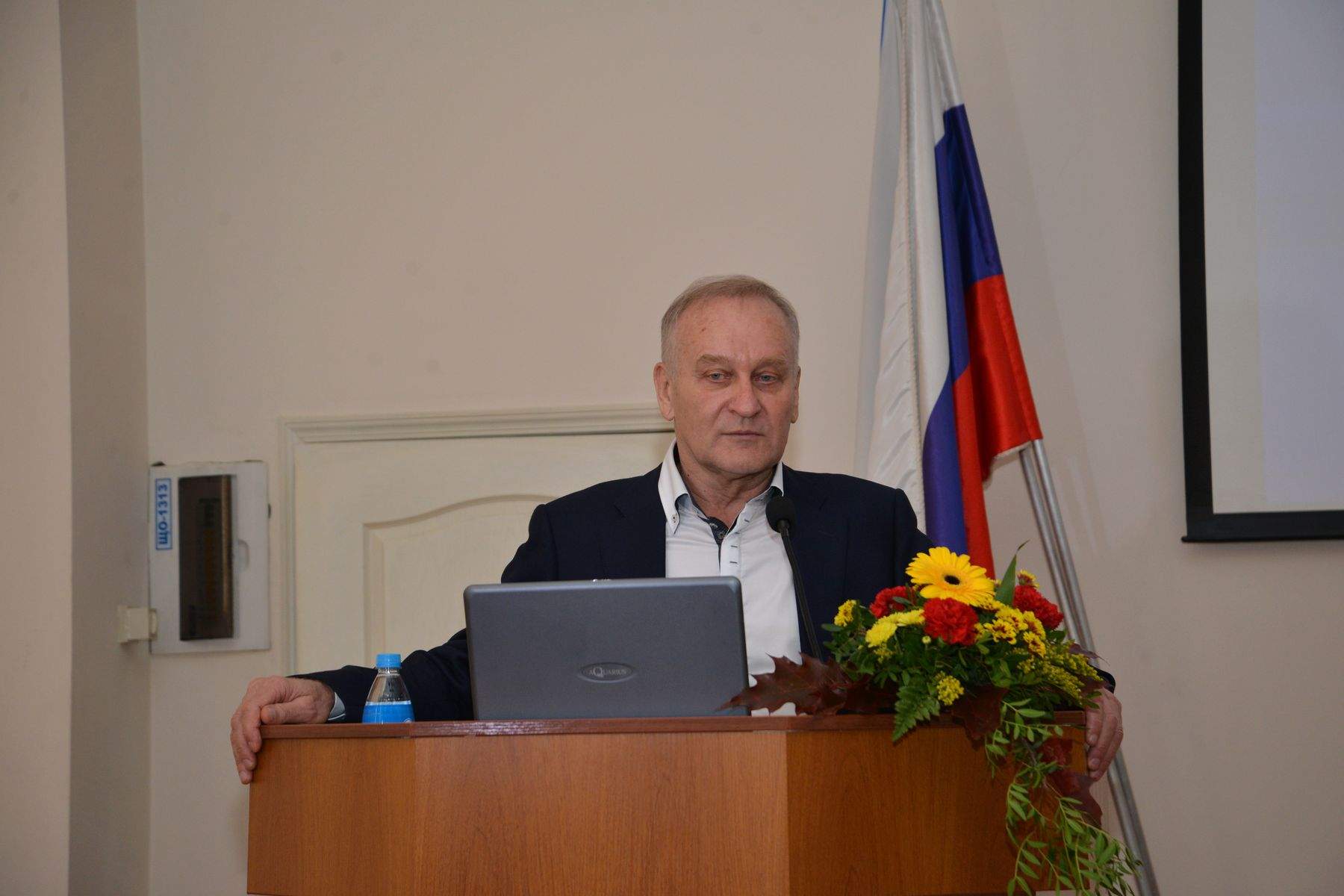 Президент ВГУЭС Геннадий Лазарев: «Хороших преподавателей обязательно нужно поощрять»