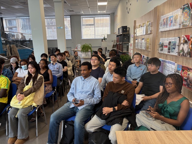 «Поэзия - душа народа»:  в библиотеке прошел поэтический час, приуроченный ко Всемирному дню поэзии