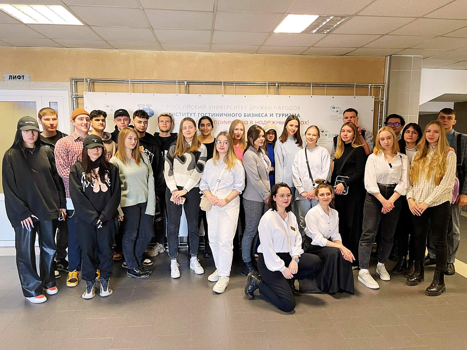 Студенты Международного института окружающей среды и туризма пополнили копилку побед ВГУЭС