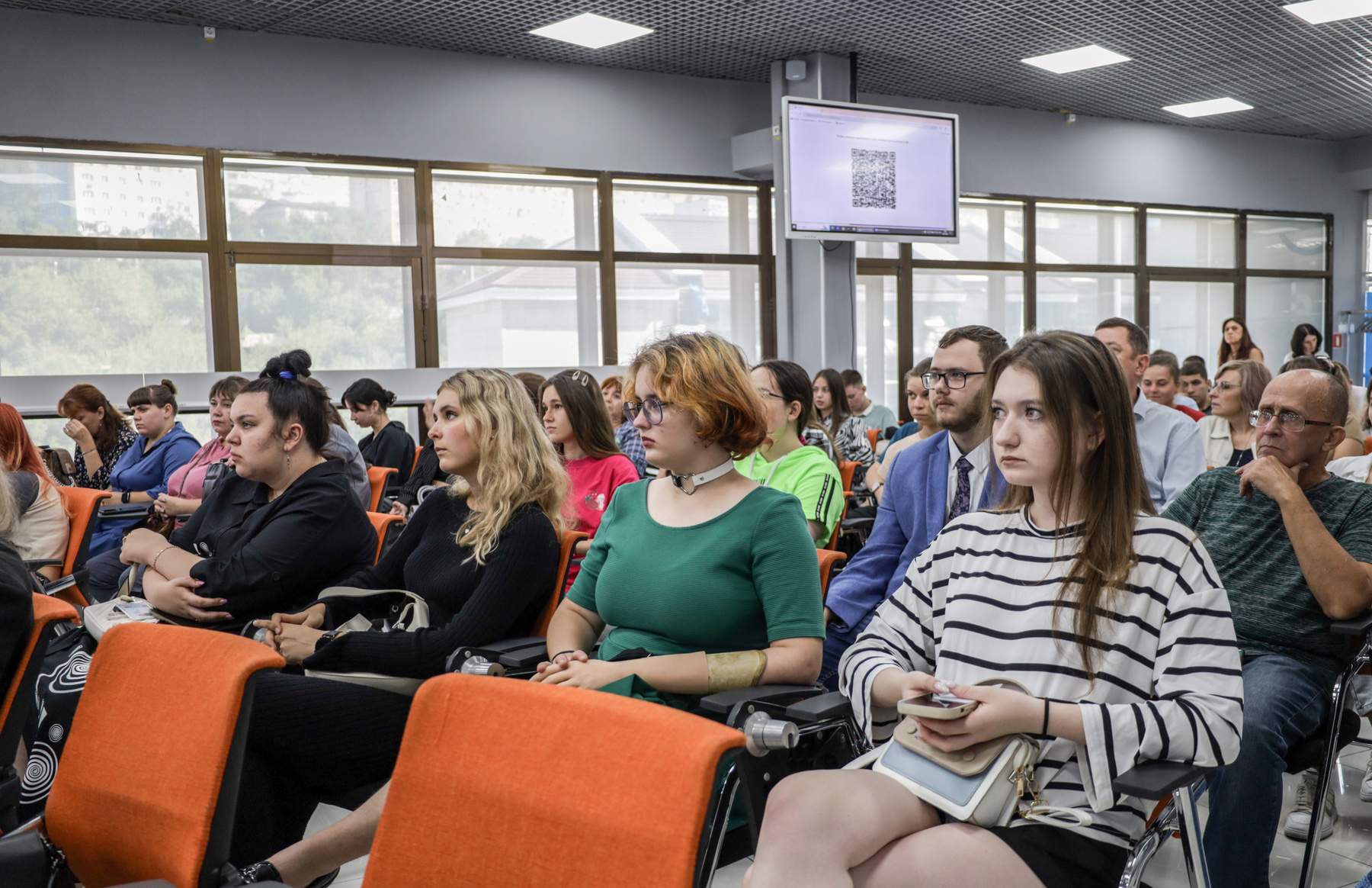 Студенты-педагоги ВВГУ встретились с министром профессионального образования и занятости населения Приморского края