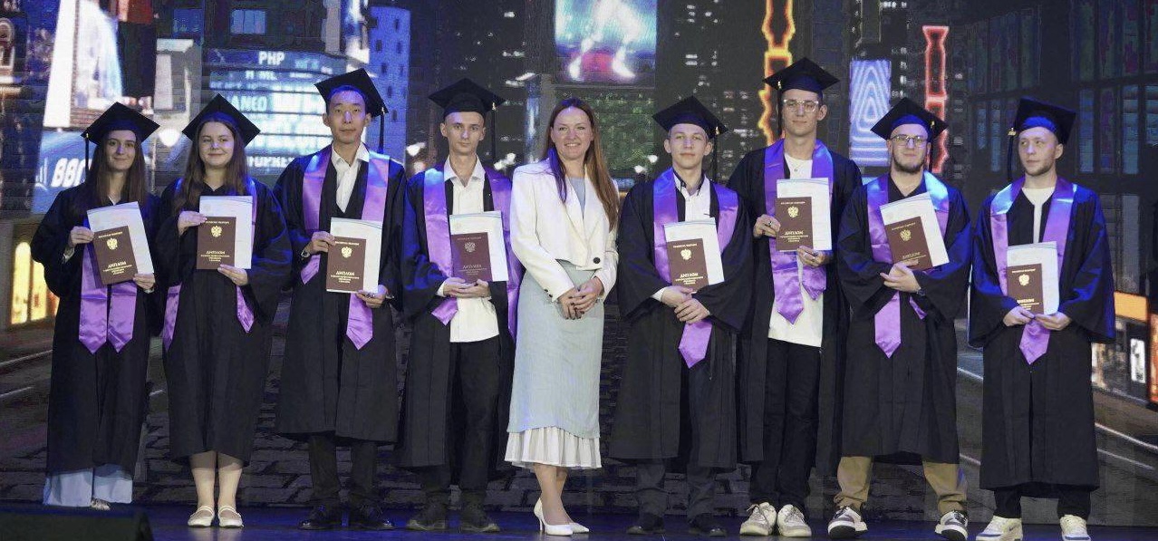 Первый выпуск колледжа информационных и креативных технологий состоялся в ВВГУ