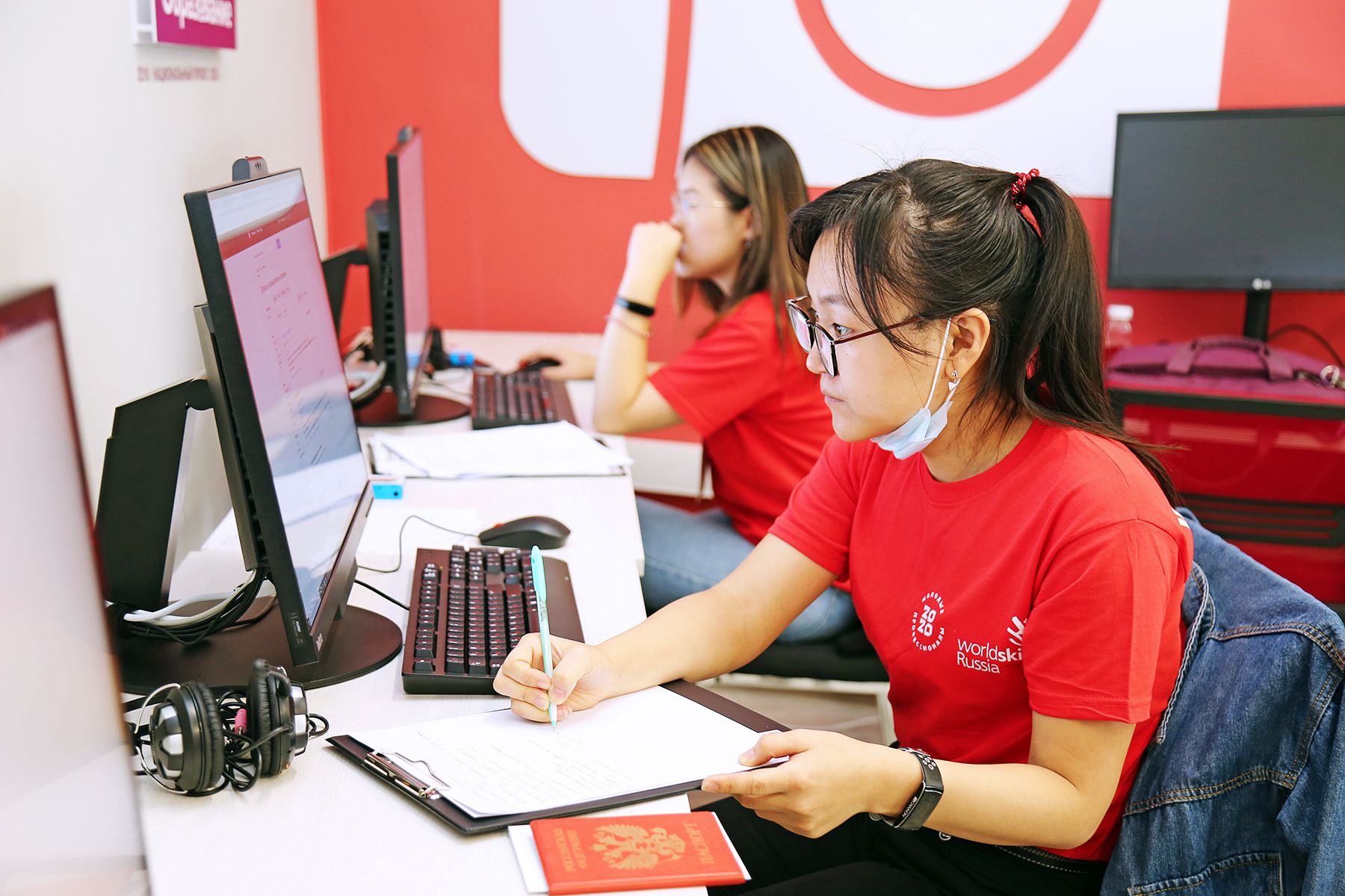 Идеальный рекрутер понимает истинные потребности заказчика: эксперты оценивают во ВГУЭС участников IV вузовского отборочного чемпионата по стандартам WorldSkills