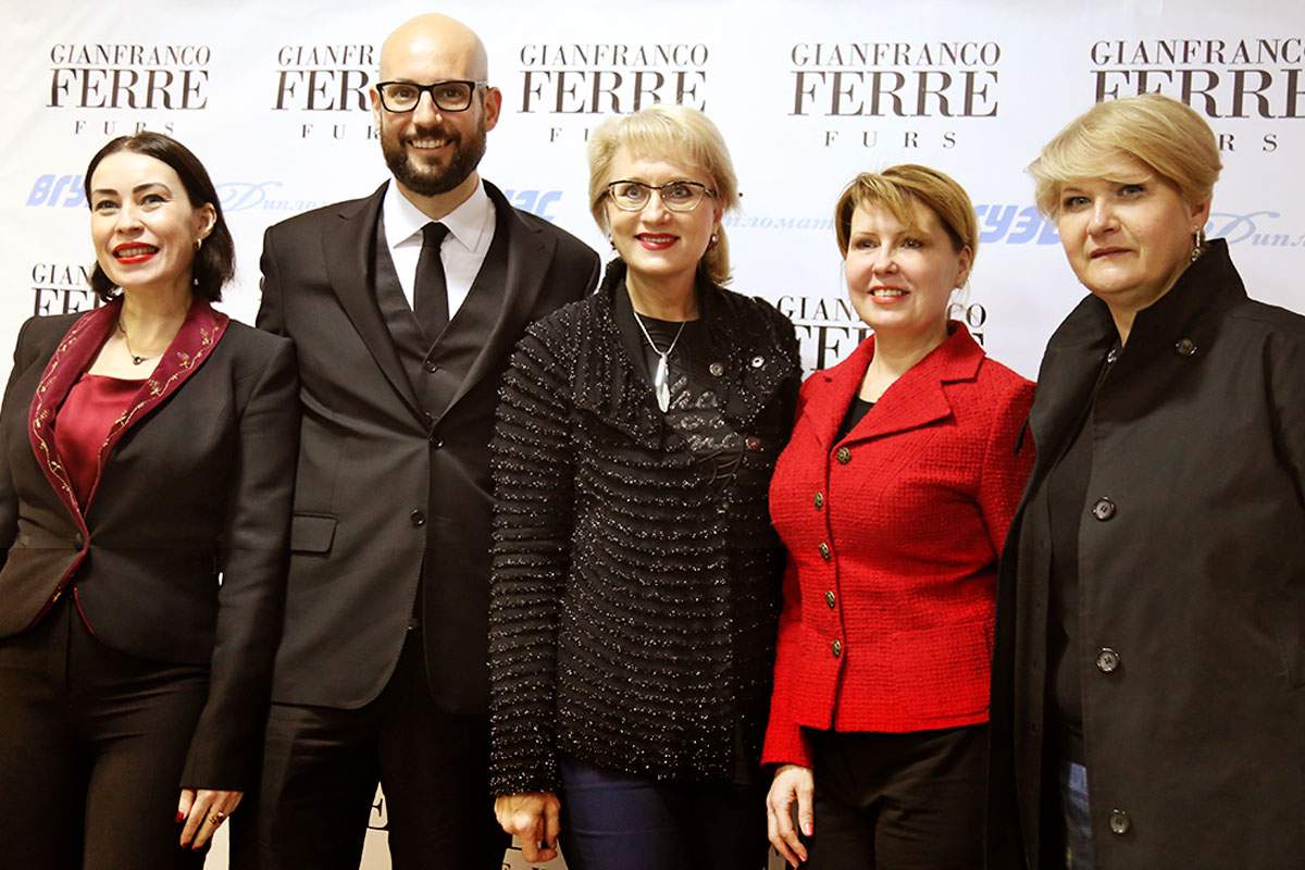 Gianfranco Ferre на Неделе моды во ВГУЭС представил коллекцию меховых изделий осень-зима 2018-2019