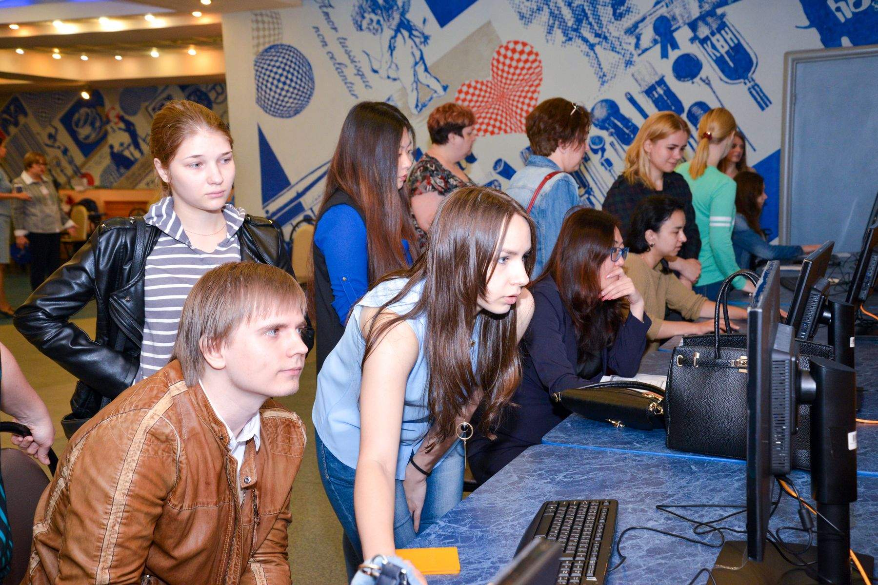 Приёмная комиссия во ВГУЭС начала свою работу