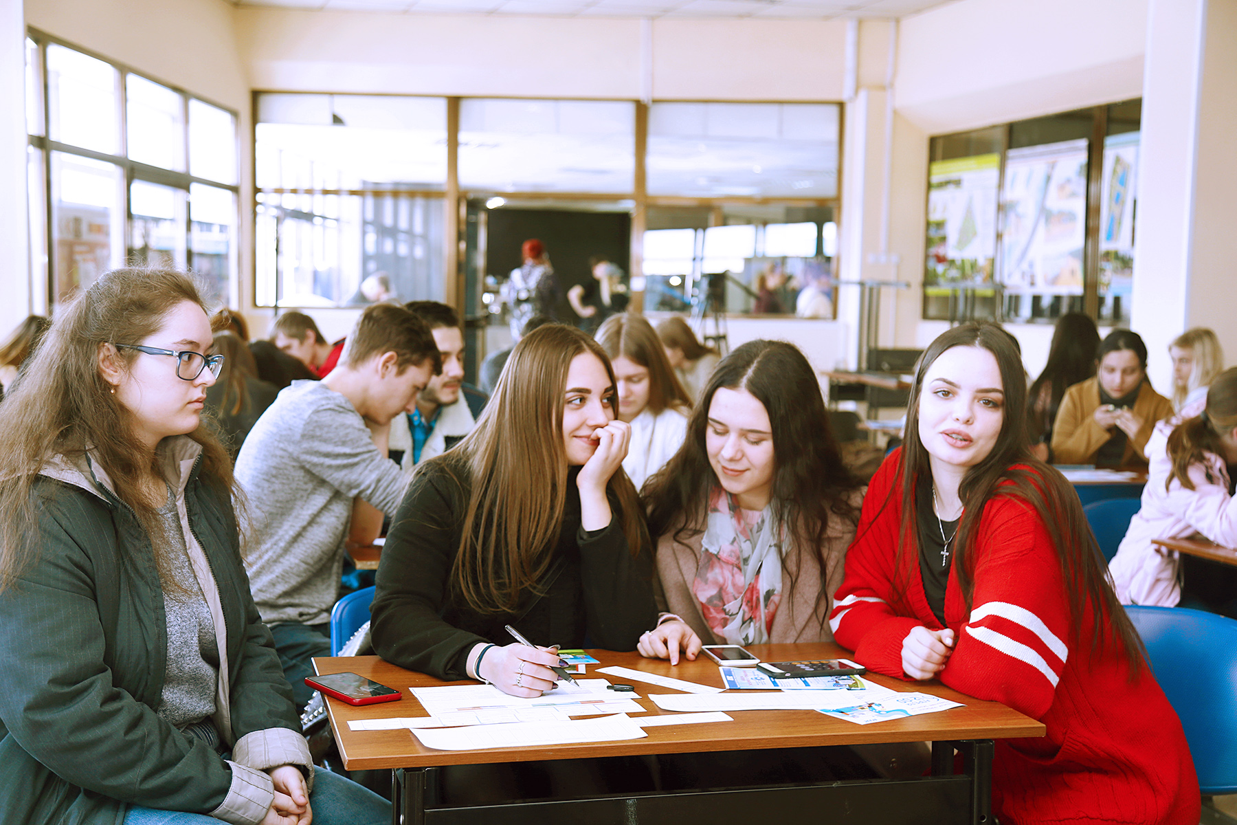 Более тысячи школьников выразили желание стать студентами ВГУЭС