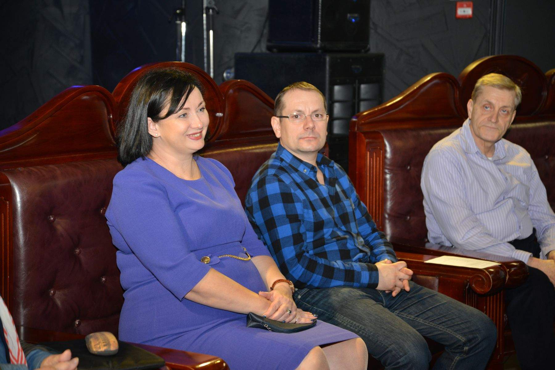 Первокурсники ВГУЭС пообщались с маститыми профессорами за чашкой кофе