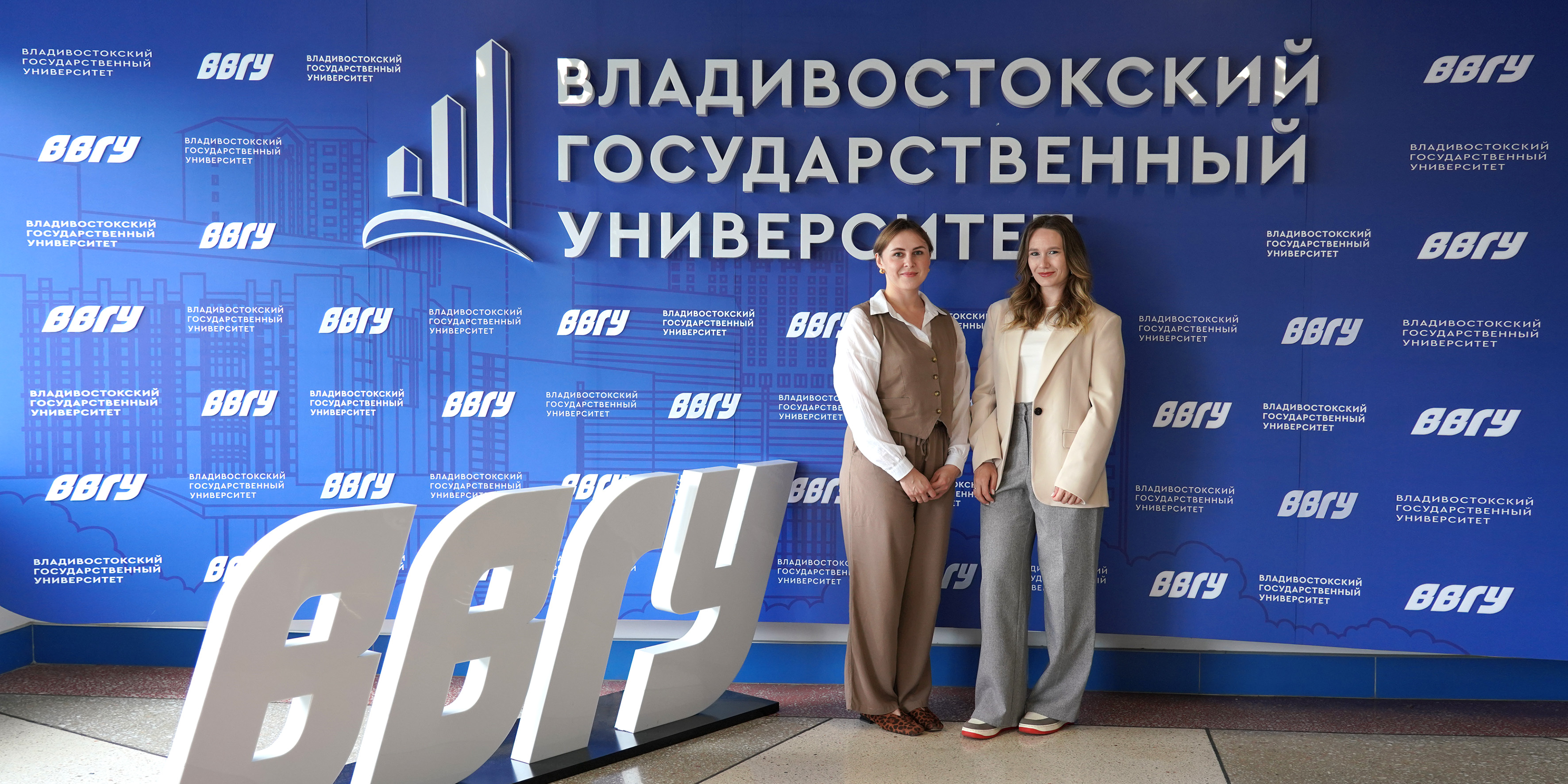 Поздравляем Величко Татьяну и Столярову Веронику с присуждением ученых степеней