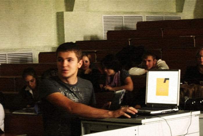 Студенты ВГУЭС переименовали универмаг Владивостока