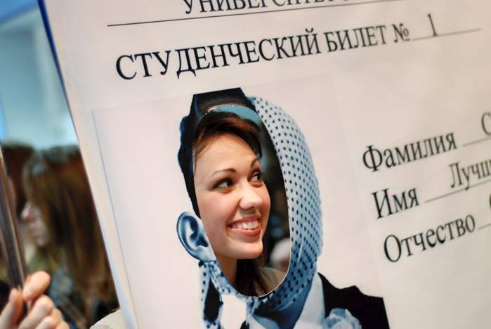 Первокурсников ВГУЭС посвятили в студенты (фото, видео)