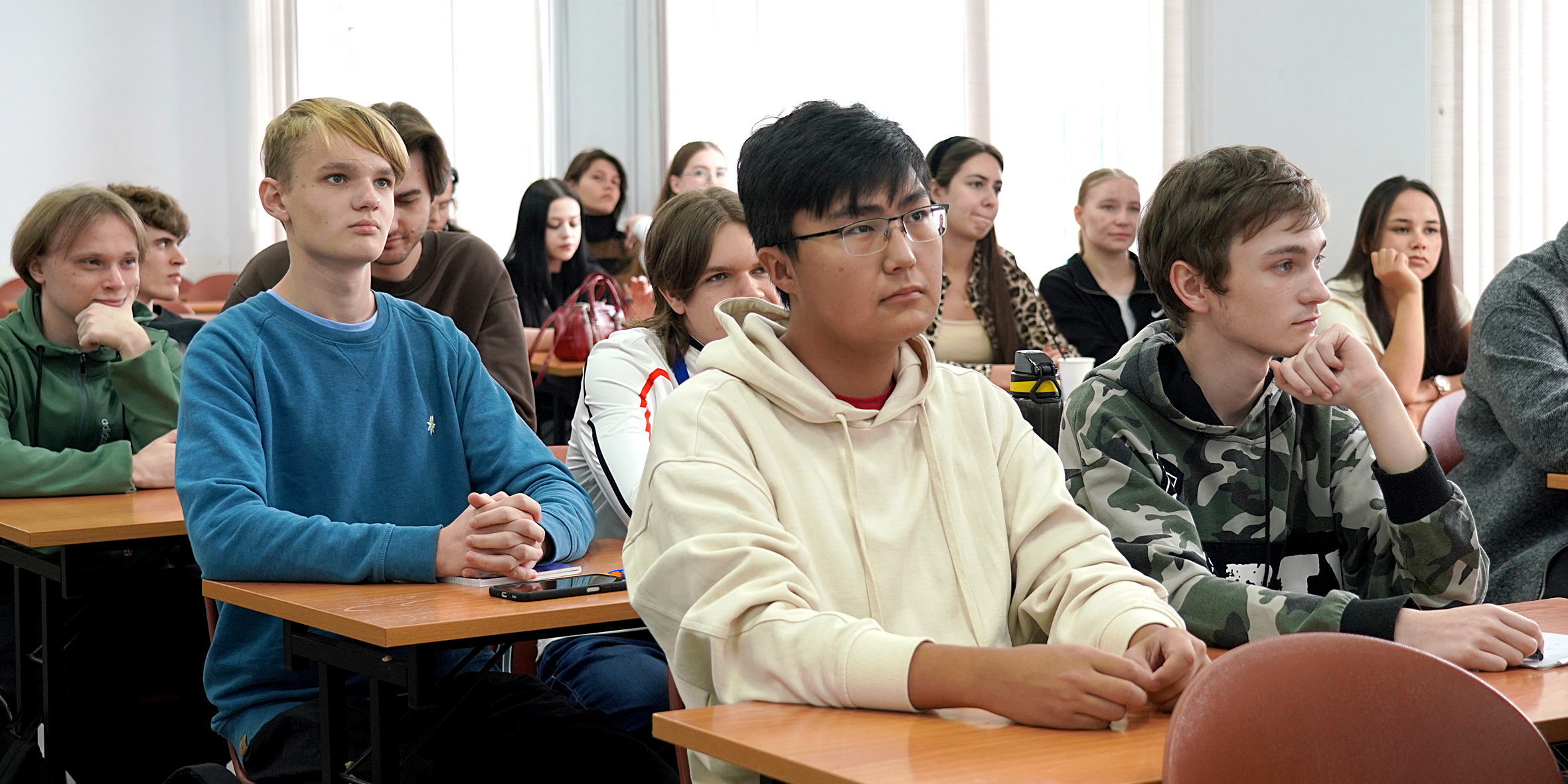 Профилактика экстремизма: студентов ВВГУ знакомят с правилами цифровой гигиены