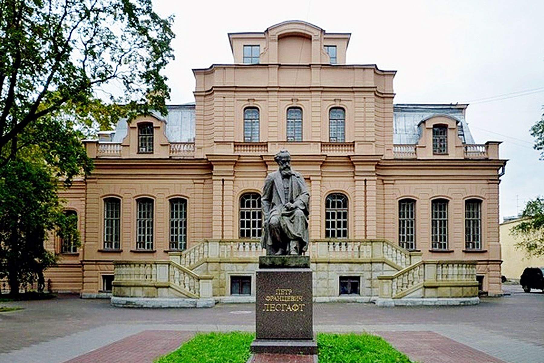 ВГУЭС подписал соглашение с Национальным государственным университетом физической культуры, спорта и здоровья им. П.Ф. Лесгафта, г. Санкт-Петербург