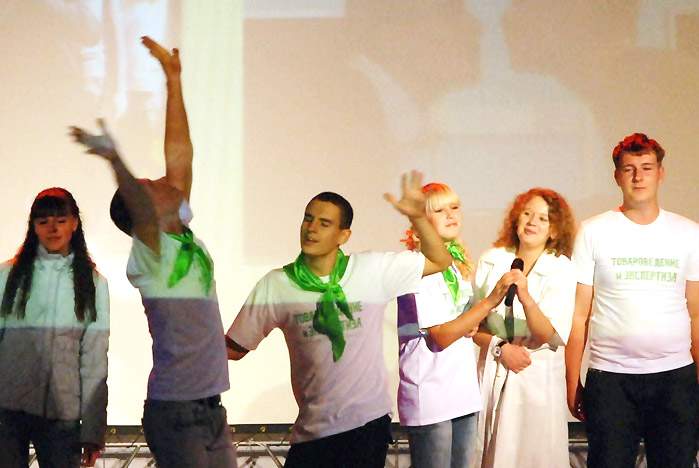 В ИМБЭ ВГУЭС прошел праздник посвящения в студенты