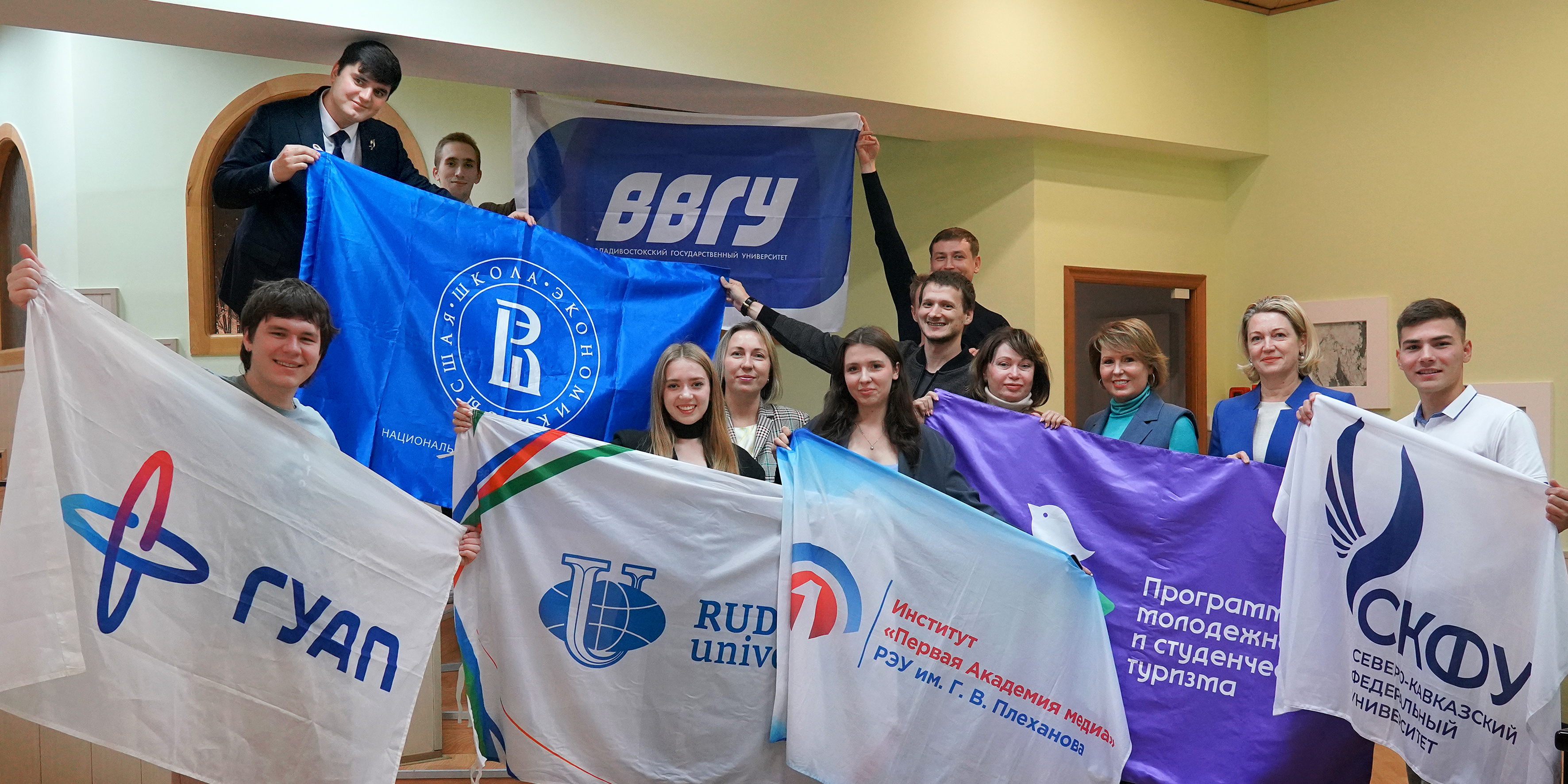 Студенческий туризм во Владивостоке: ВВГУ покорил гостей с первого взгляда