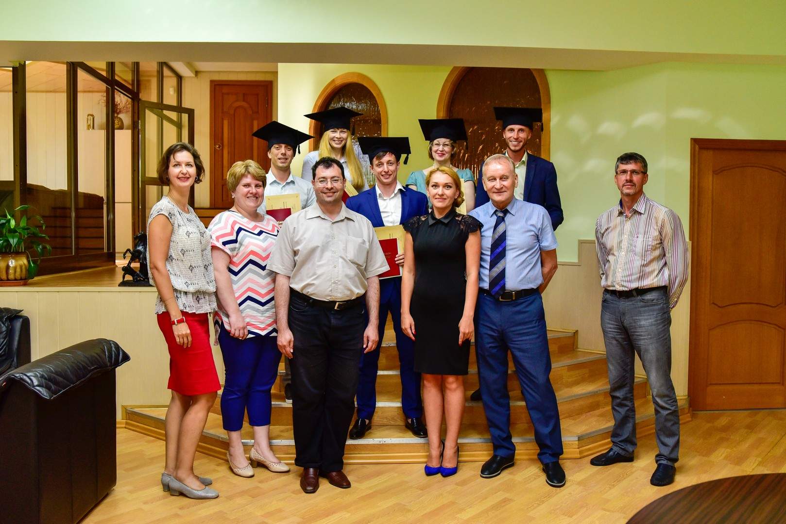 ВГУЭС вручает дипломы пятому выпуску программы MBA