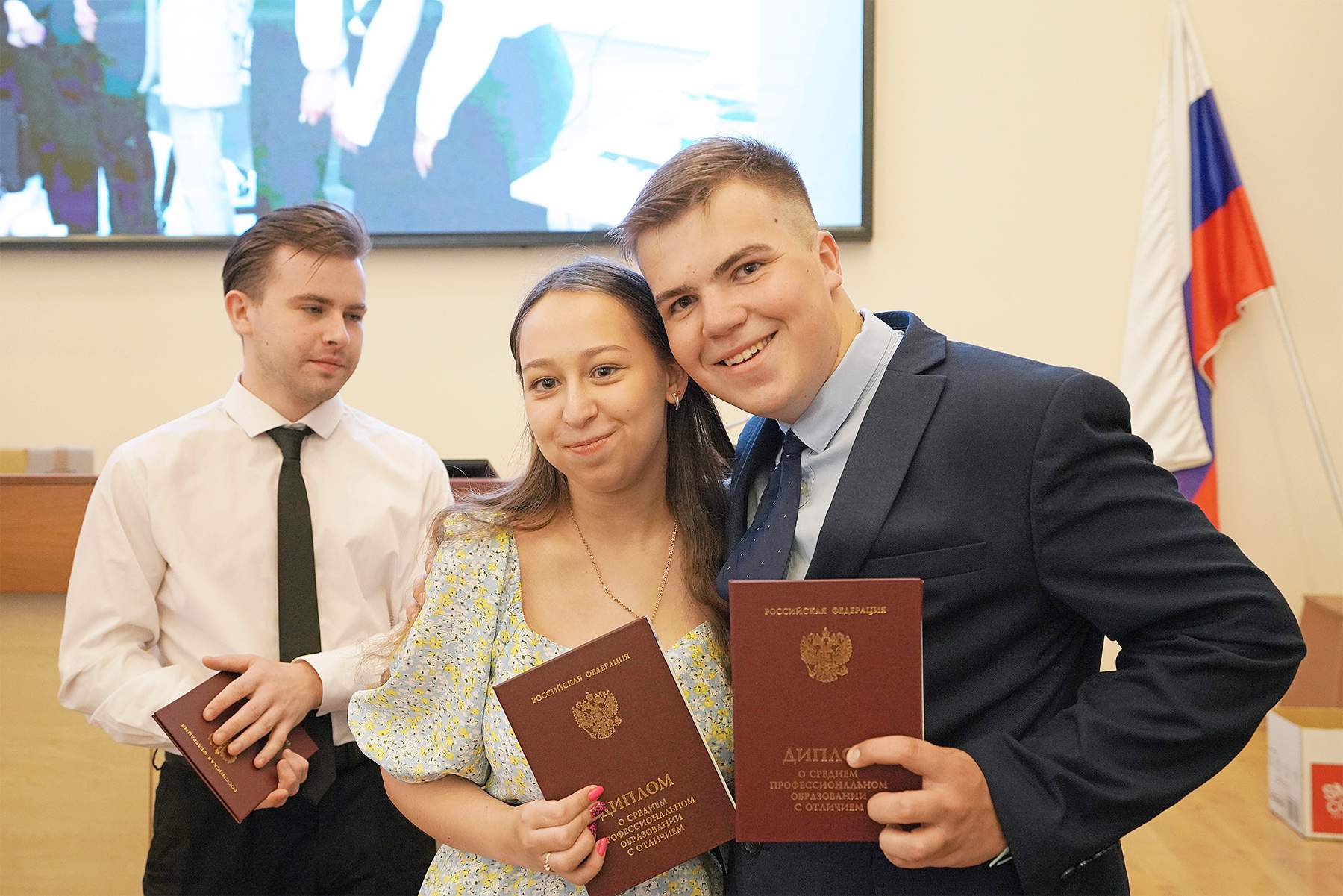 Каждый пятый выпускник Академического колледжа ВГУЭС получил диплом об образовании с отличием