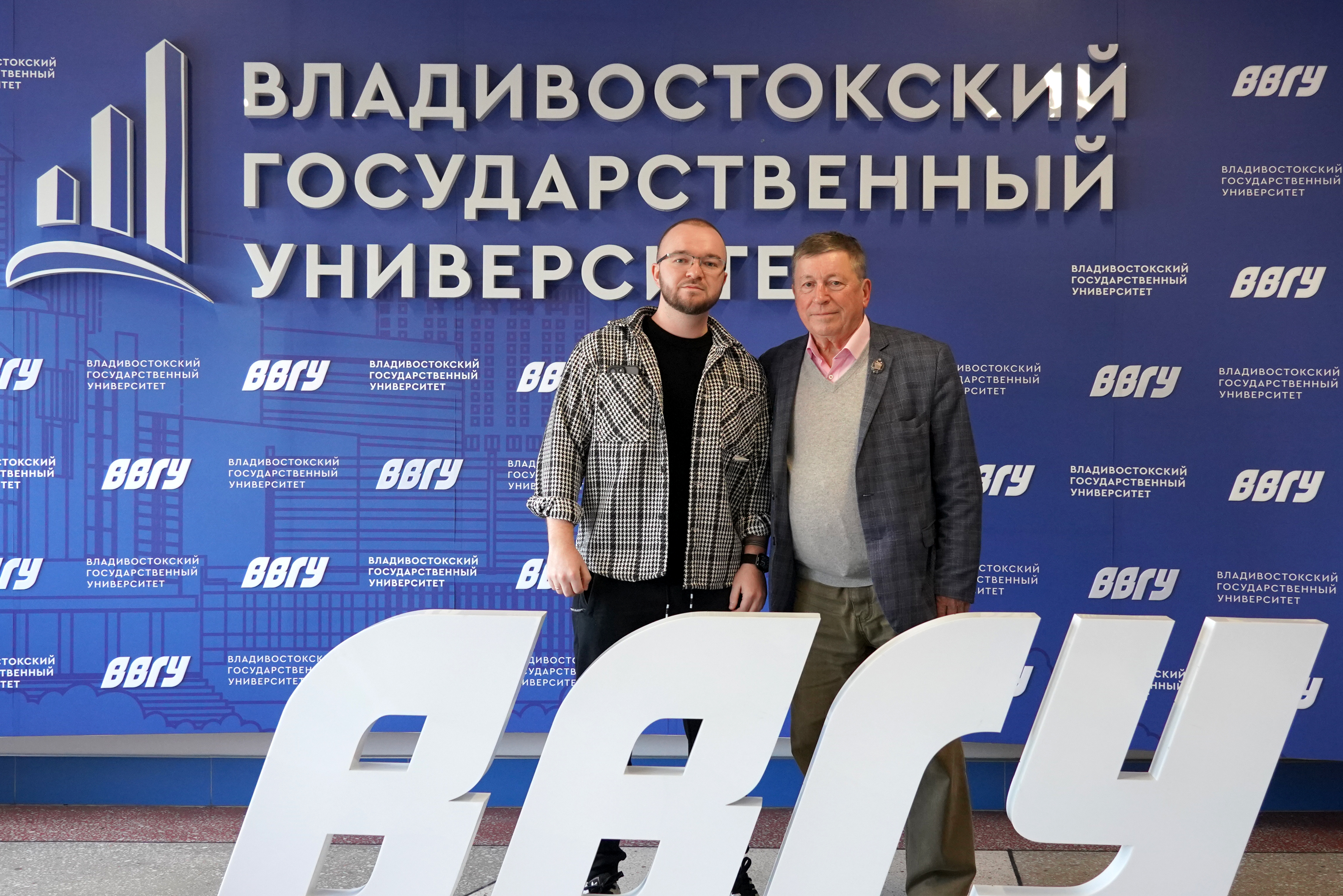 Выпускник аспирантуры ВВГУ Владислав Свирин успешно защитил диссертацию на соискание ученой степени кандидата наук