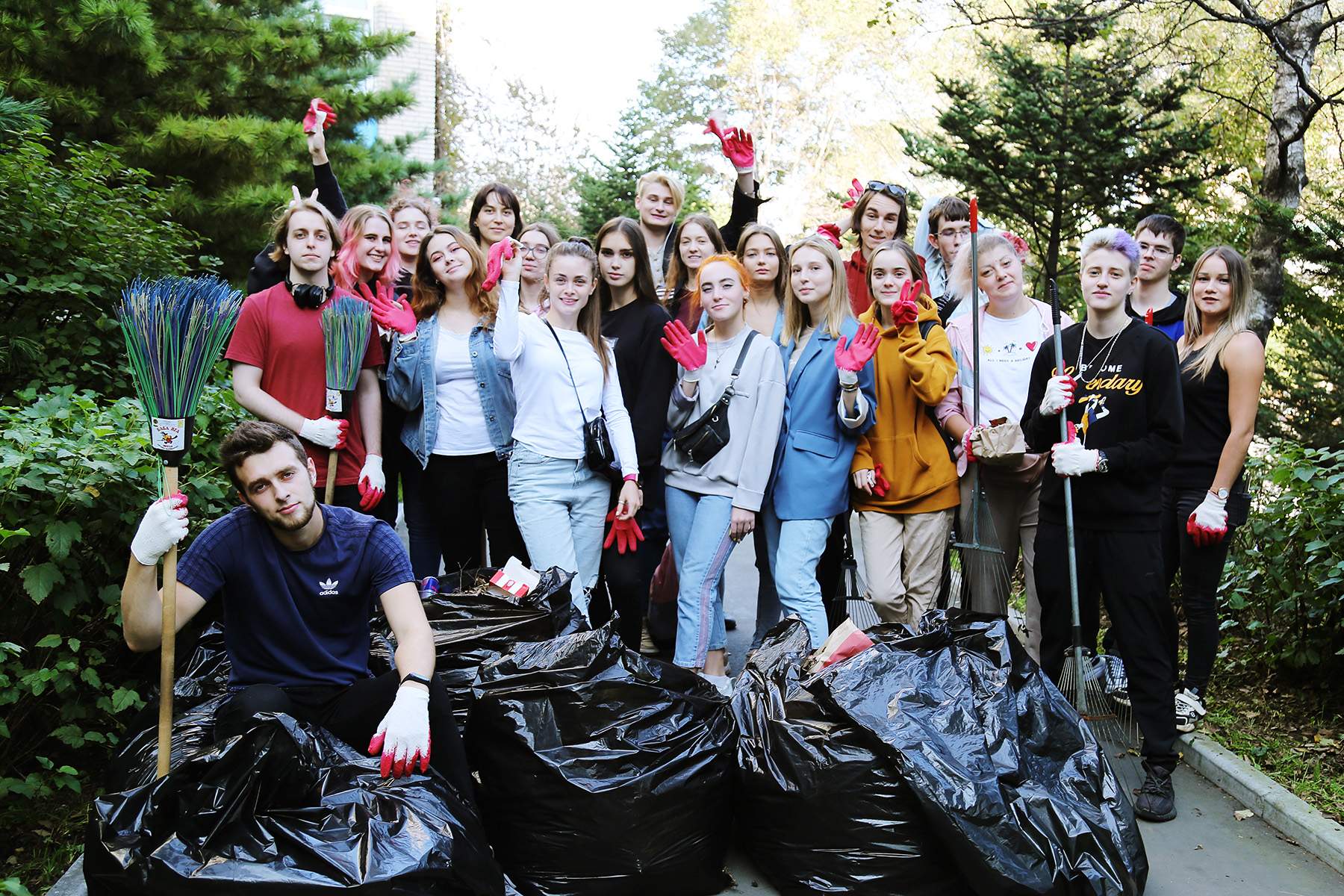 Вместе сделаем город чище: студенты-активисты ВГУЭС, стартовала регистрация на субботник