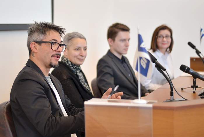 Людмила Норсоян, Станислав Зимин, Вера Черепова и Алекс Пеццика  -  модные эксперты общаются с молодежью во ВГУЭС