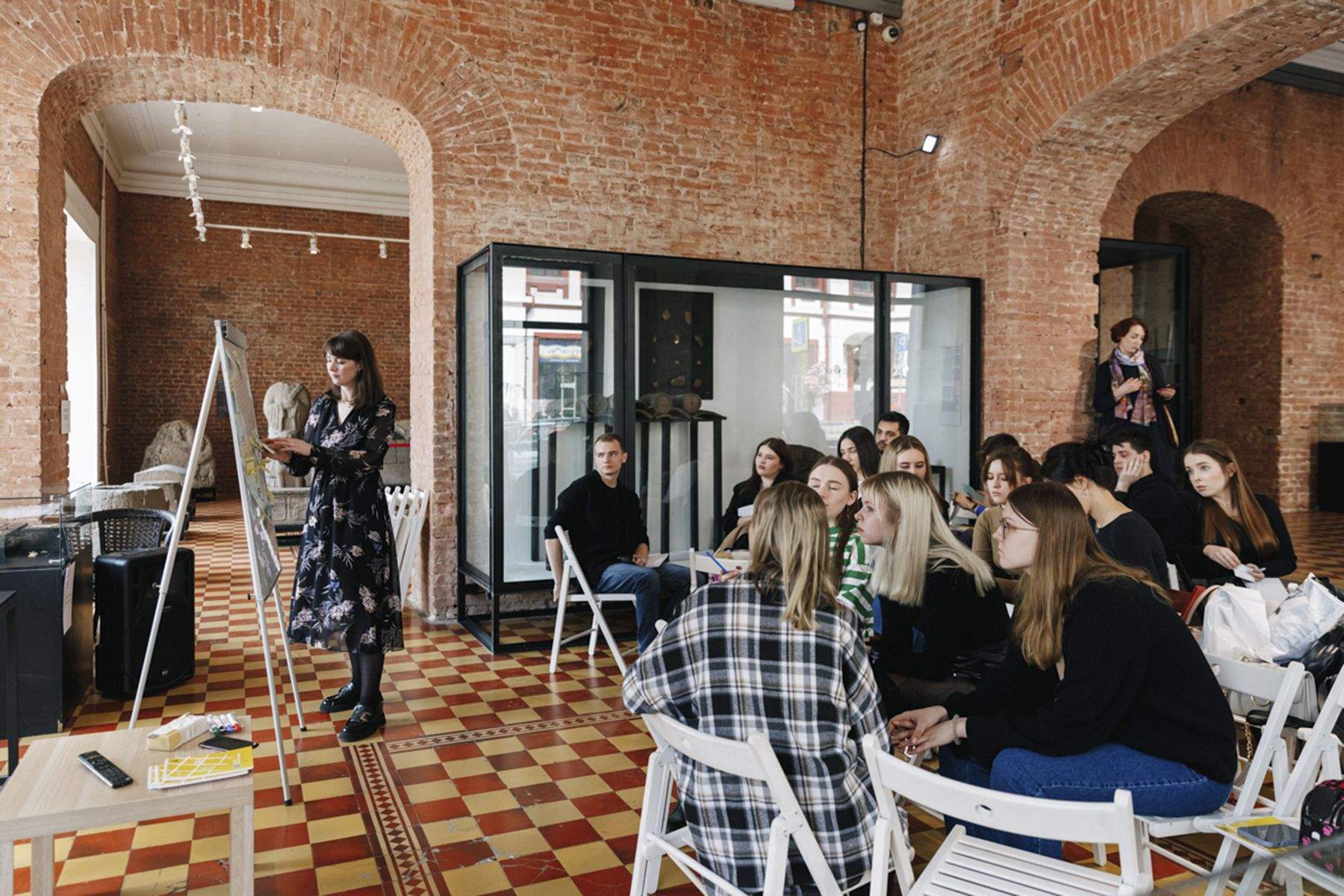 Вместо студенческих аудиторий у студентов МИОСТ ВВГУ – музейные залы