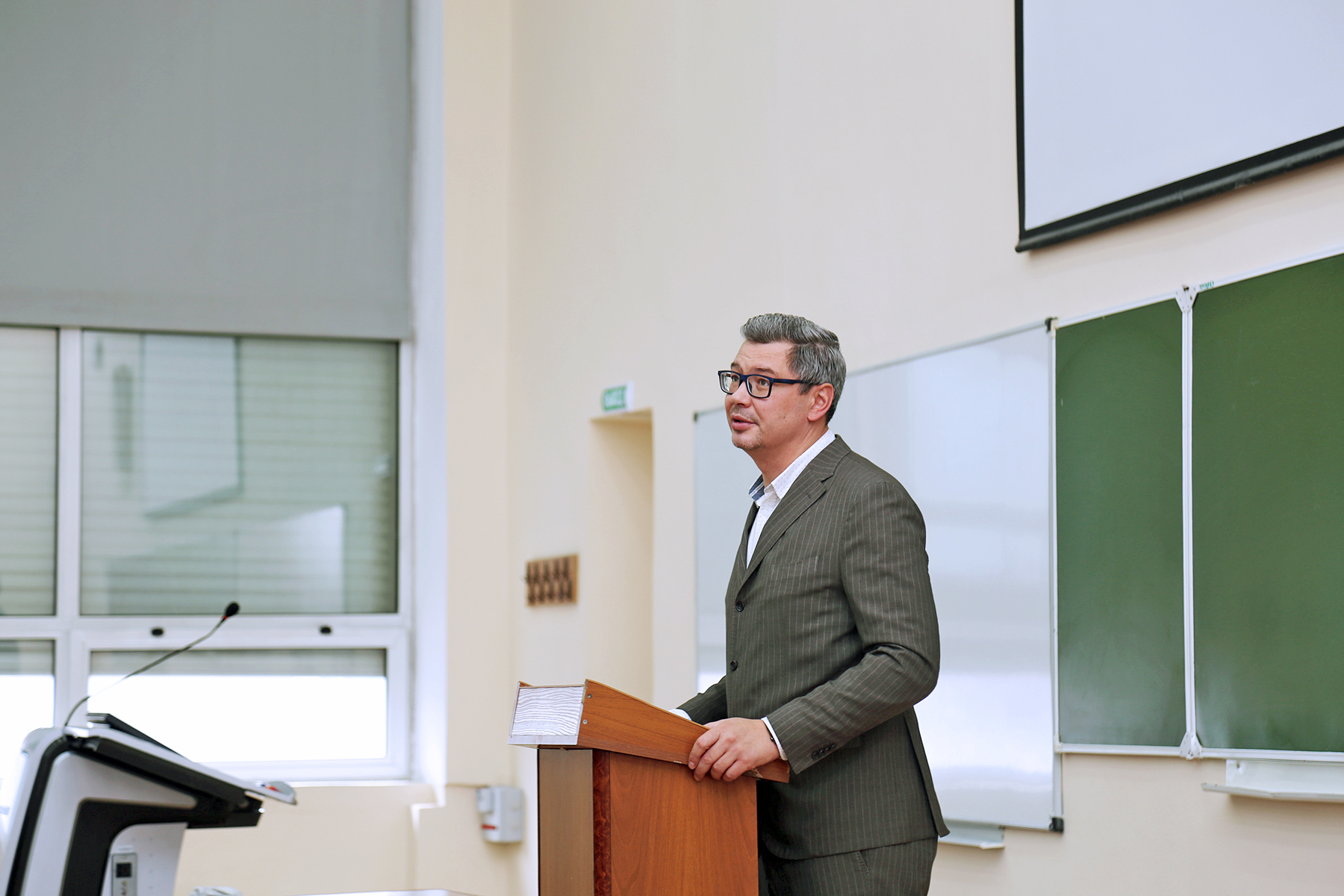 Научная школа профессора ВГУЭС Алексея Мамычева выиграла грант президента Российской Федерации