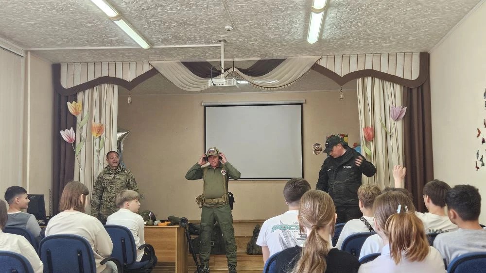 В филиале Владивостокского государственного университета в г. Находке прошла оружейная выставка