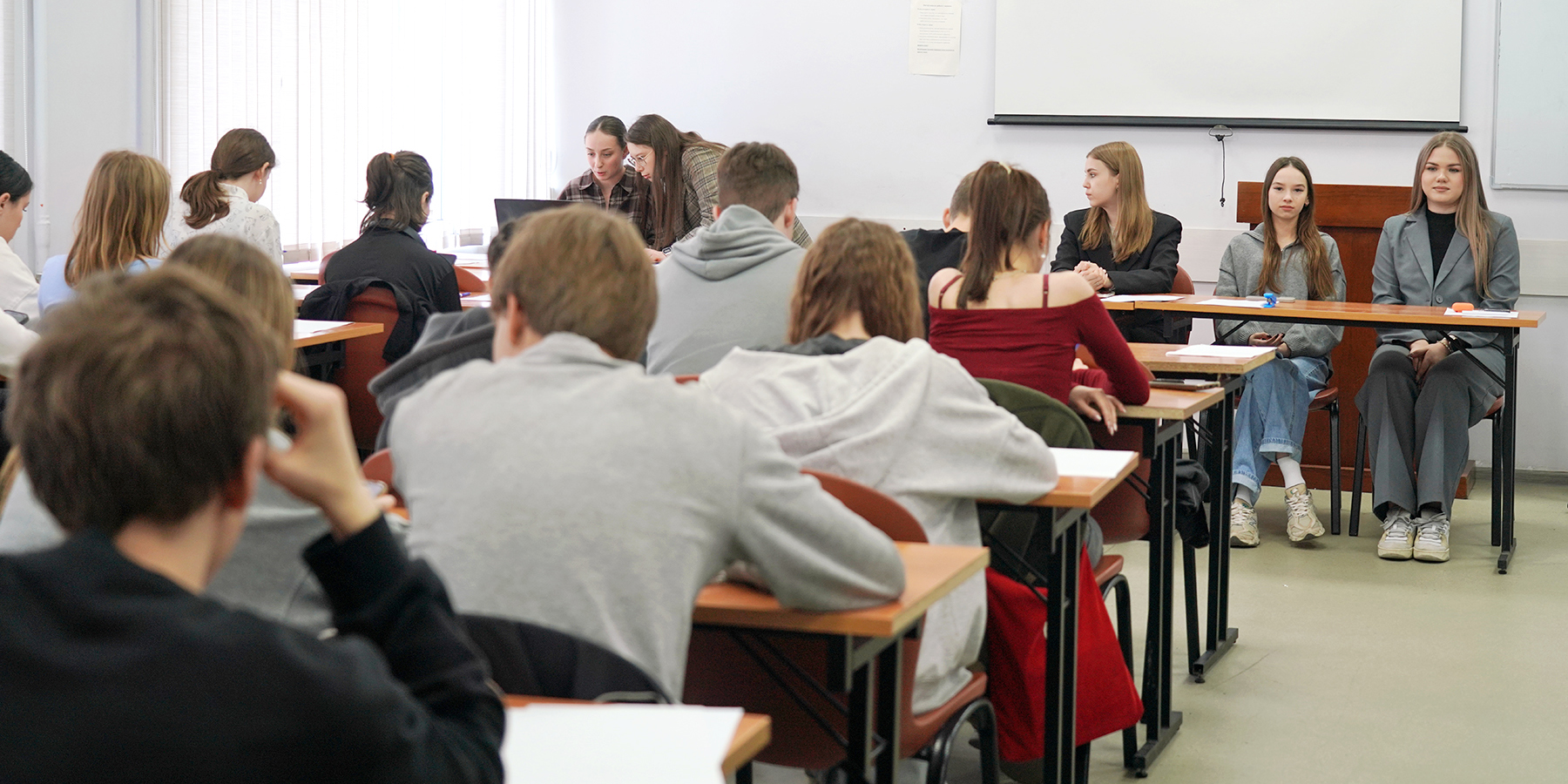 В ВВГУ прошла олимпиада по финансовой грамотности для школьников Владивостока