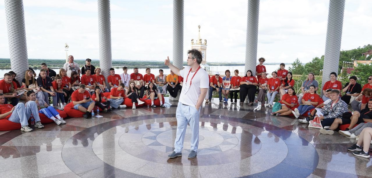 Студенты ВВГУ выступили в полуфинале всероссийского конкурса наставников патриотического воспитания