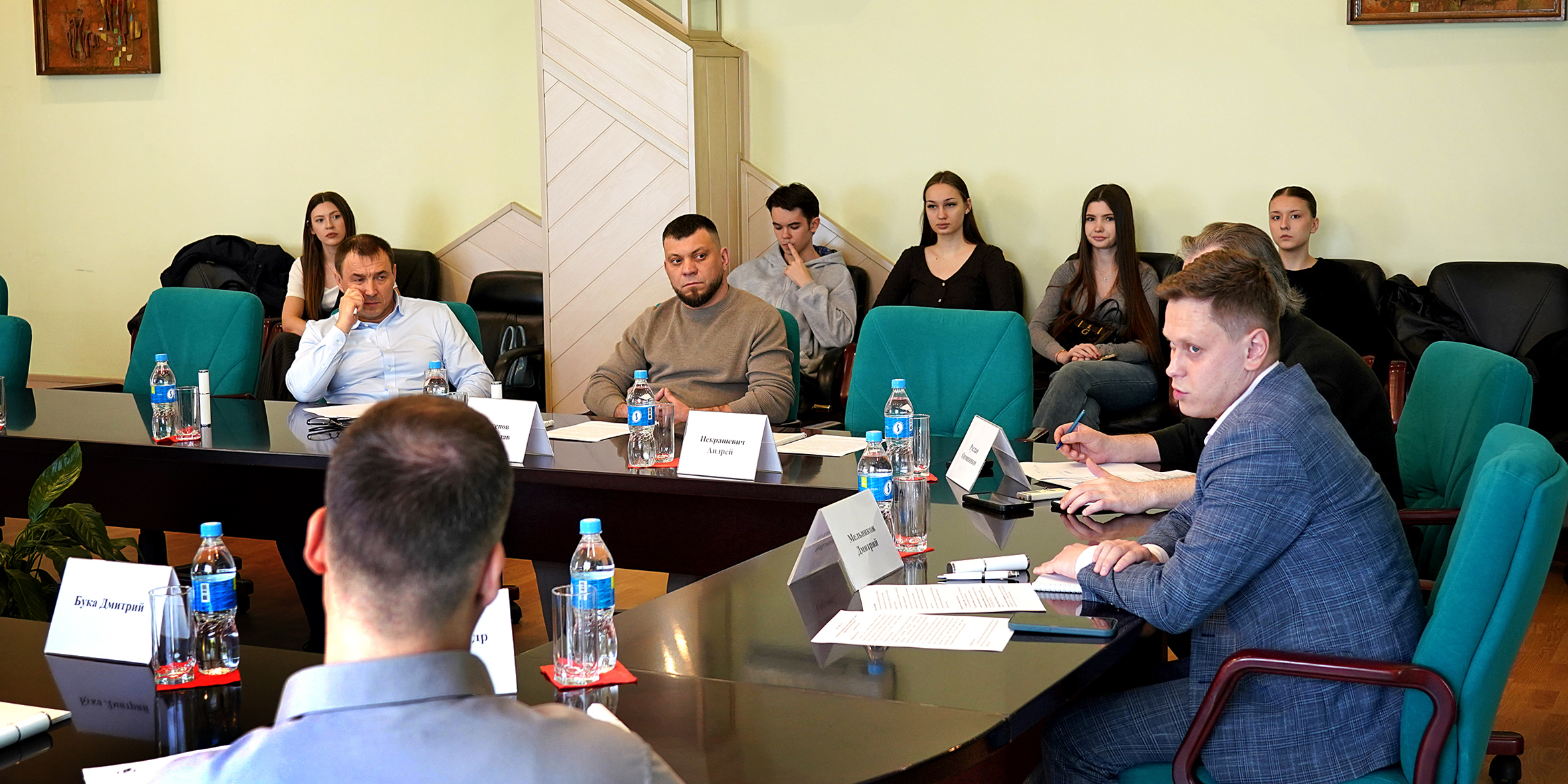 Власть и бизнес встретились в ВВГУ, чтобы обсудить развитие логистической отрасли Приморья