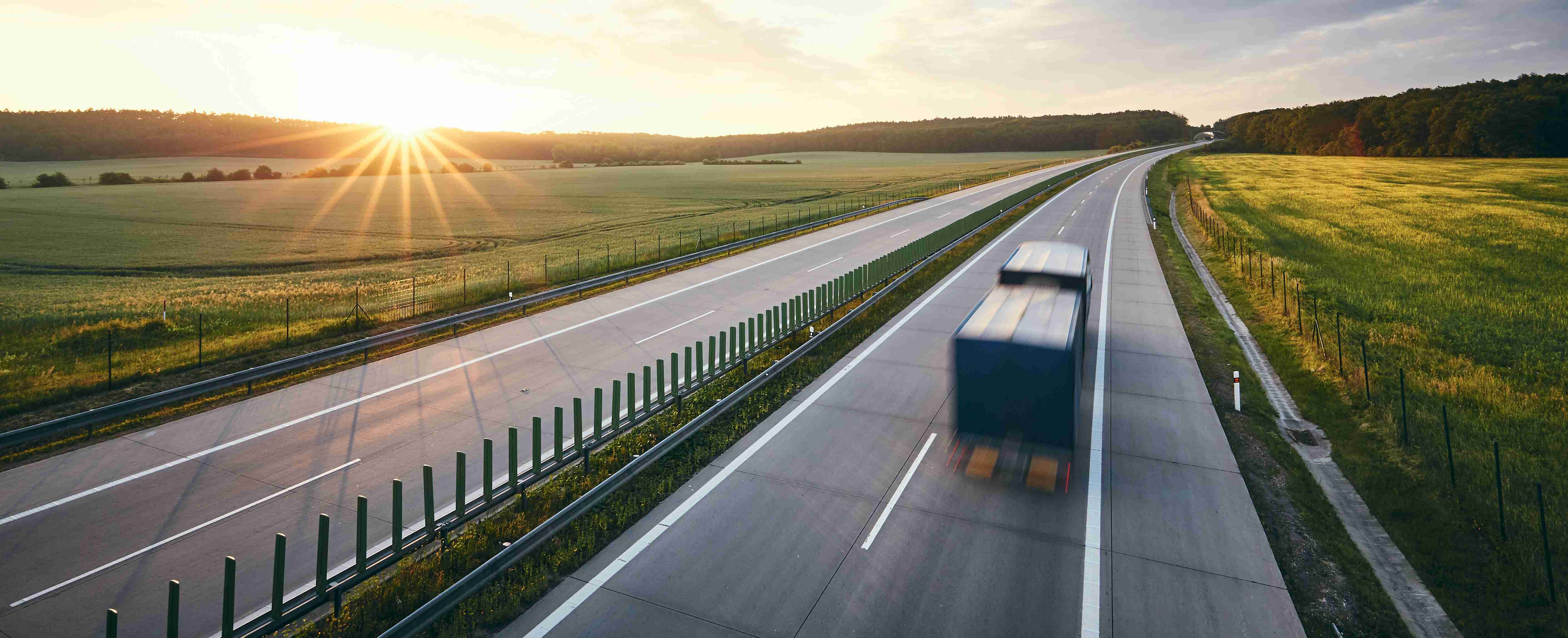 Обеспечение грузовых и пассажирских перевозок на транспорте